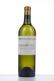 france-bordeaux-wine-domaine-de-chevalier-blanc-2015